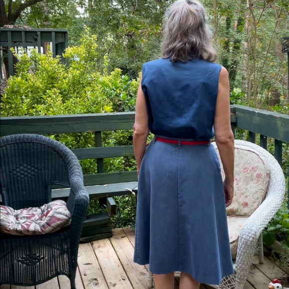 🤩 4/$25 Ship’n Shore Navy Blue Sleeveless Blouse - Picture 8 of 8